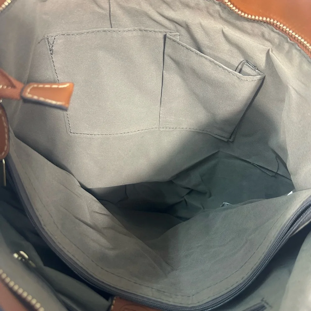 Leda Navy and Brown Purse with Shoulder and Hand Straps NWT - Picture 8 of 8